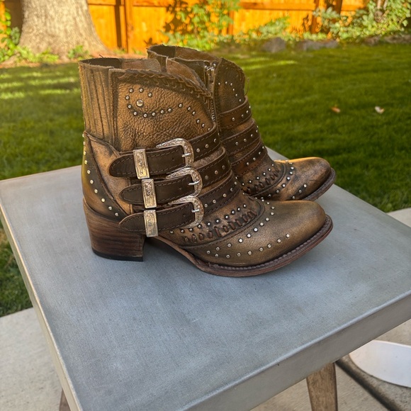 Studded Brown Leather Ankle Boots Savanna women’s 7 - Picture 1 of 9